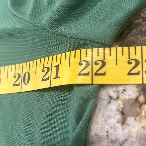 C EST 1946 Women’s Large Blouse - Picture 12 of 14